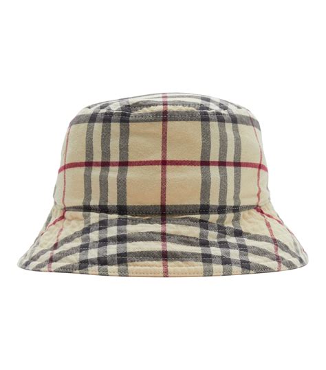 gorro de pescador burberry|gorro de pescador con motivo de cuadros .